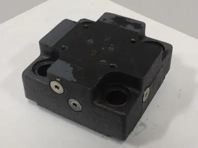 USED VICKERS CVCS25D1S210S19