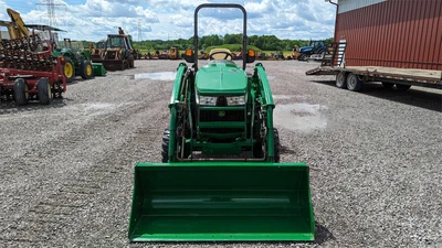 USED 2015 JOHN DEERE 3033R