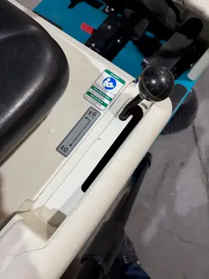Used 2017 Tennant 6100 Sweepers New York US | United Lift #1445349