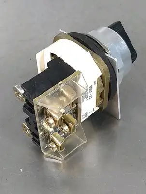 Allen Bradley 800T-H2 / T Selector Switch Loc4E6