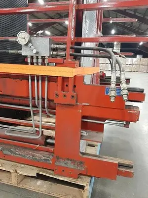 USED BOLZONI CARTON CLAMPS