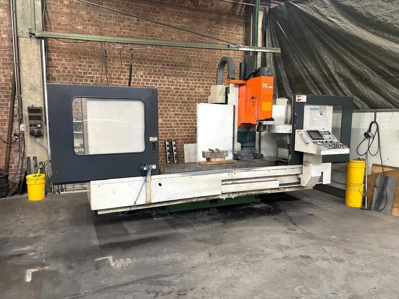 USED MAZAK VTC-41 L X: 1660 - Y: 410 - Z: 510 MM CNC