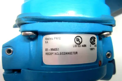 NEW MELTRIC 01-M4051 RECEPTACLE 01M4051