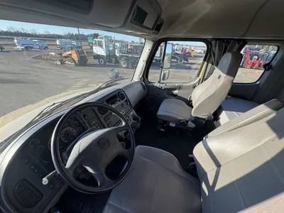 Used 2023 FREIGHTLINER BUSINESS CLASS REFRIGERATED Reefer Trucks Minnesota US | Carco Truck & Equipment #1514158