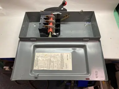 New | in-Stock SQUARE D HU-363 Miscellaneous Equipment (Electrical & Power) | Surplus Asset Holdings #1195618