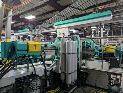 2015 ARBURG 920S-5000-1300/400 2-COLOR Injection Molding Horizontal/Vertical | Machinery Network (2)