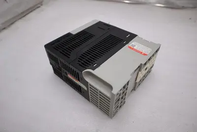USED ALLEN BRADLEY 25B-D2P3N104 POWERFLEX 525 SER. A 1.0HP 25BD2P3N104 #H1820