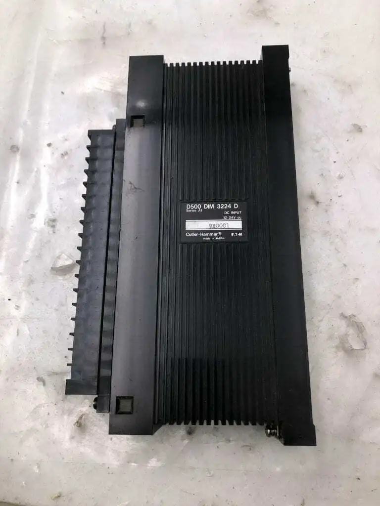Cutler Hammer D500DIM3224D Eaton plc module D500-DIM-3224D