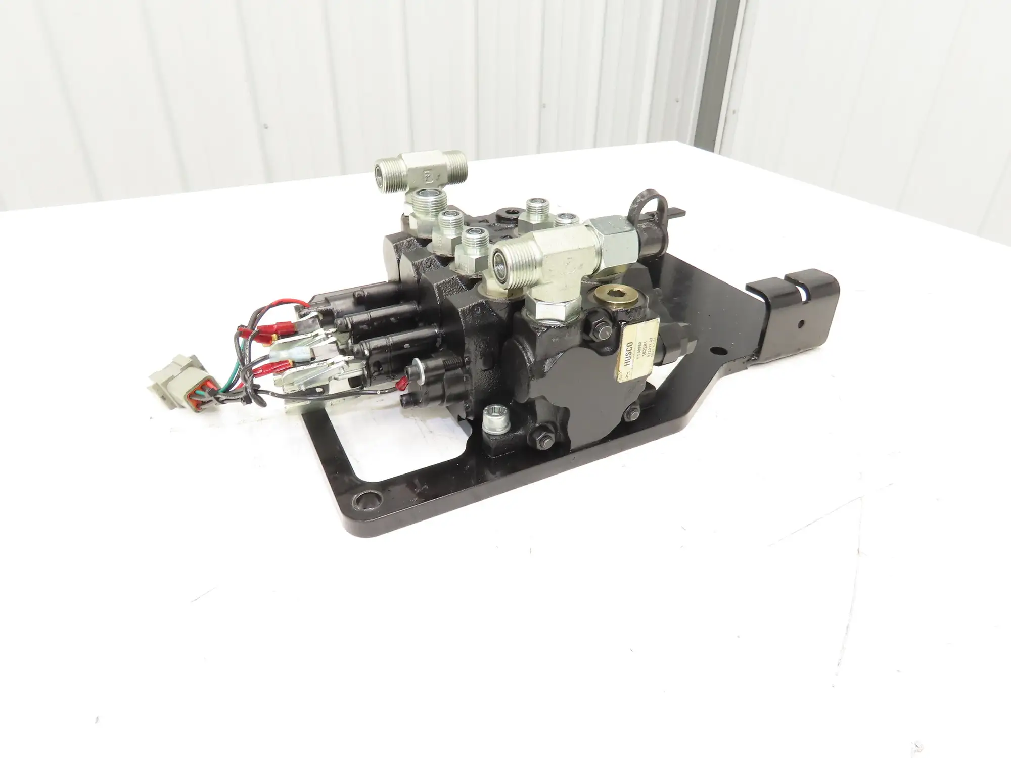 Landoll 072011-02 Hydraulic 3-Spool Mast Control Valve Off LSC30 Forklift