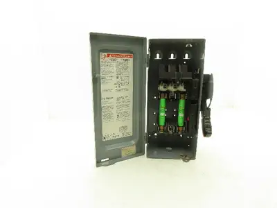 Square D H361N Safety Disconnect Disconnect Switch 30A Fused 3 Pole 600V F05