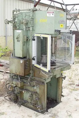 USED 1967 DENISON T100LA72S210