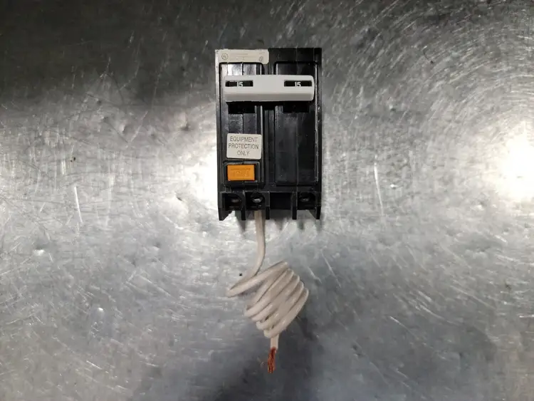 Used CUTLER-HAMMER QBGFEP2015 Switchgears British Columbia CA | Lenmark #243824