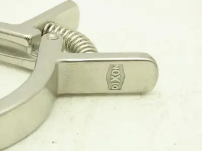 SCC 13MHHMQ-300 Sanitary Squeeze Clamp 2.5" Pipe For 3.2" Flange Lot of 8