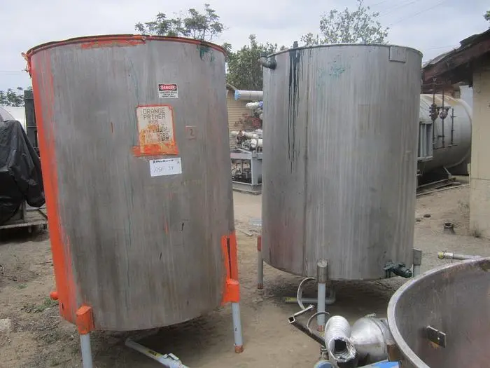 Tank, 700 Gallon, S/st, 4'6 x 6', OT/CB #S739690