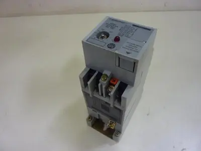 USED ALLEN BRADLEY 700-RTC00010U1 SER A