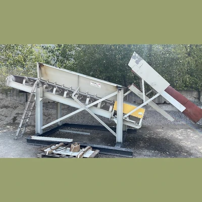 44in x 10ft Hopper Feeder