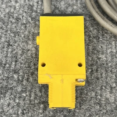 Used Banner SM2A312CV2 Photoelectric Sensors California US | Davliegogo LLC #1707077