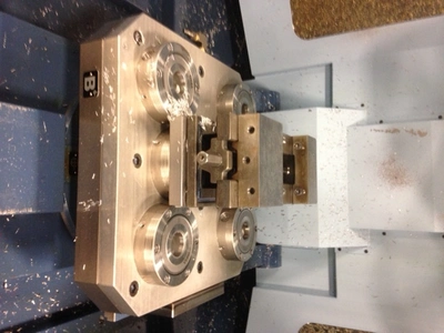 USED 2009 MATSUURA MAXIA