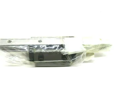 NEW THK SHS25C1SS+0220L LINEAR GUIDE SHS25C1SS-0220L SHS25C1SS0220L