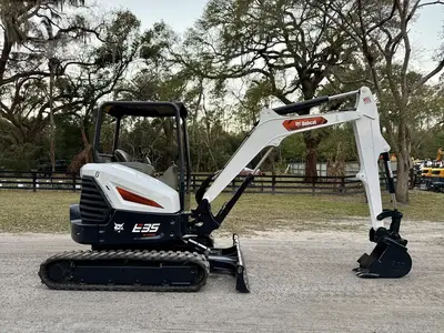 Used 2020 BOBCAT E35I Excavators California US | Elbow Road Farm #1518169
