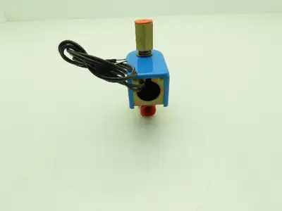 Honeywell Skinner 713Z 1 Brass Solenoid Valve 3-Way NO 24VDC 600 PSI 1/4" NPT