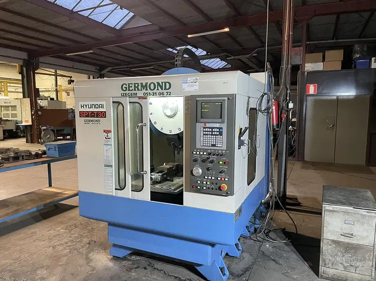 Used HYUNDAI SPT-T30 X: 500 - Y: 360 - Z: 300 MM CNC Vertical Machining Centers BE | Apt International N.V #361883