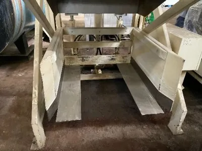 Material Transfer And Storage Inc Container Discharger
