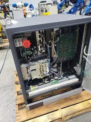 USED YASKAWA MOTOMAN MH50-II
