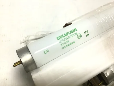 Sylvania F017/735/ECO 17W White Beam Light Bulbs (Lot of 8)