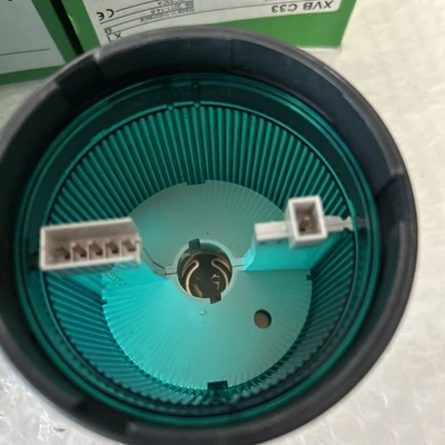 NEW Telemecanique XVB C33