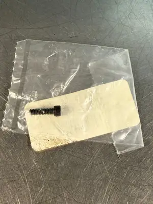 HW30392-008 - ZEBRA SCREW (3.1.1)