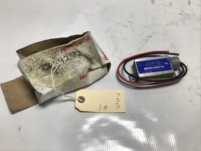 Honeywell 17MA 41 252/250 VAC micro switch