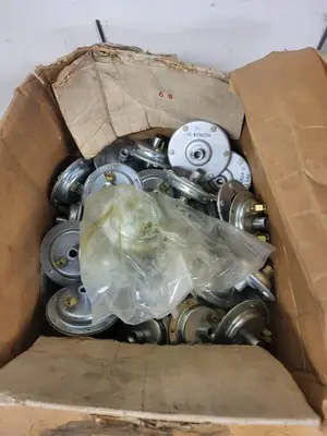 Box of Squak-Norris Metal Pressure Switches 5019514-01