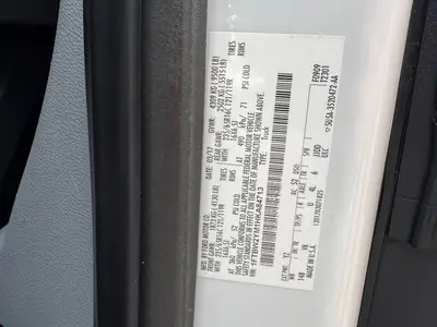 Used 2017 VERSALIFT VANTEL29NE-01 Bucket (boom) trucks Florida US | Truck and Van Outlet #1509195