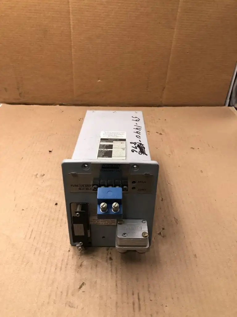 Foxboro 33C-AJ-U Temperature Transmitter 120VAC 19-23PSI 3-15PSI 80-200°F