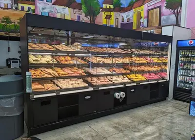 CAYUGA _UNKNOWN_ Pastry Case w Ledge | Harvest Equipment and Fabrication Inc (1)