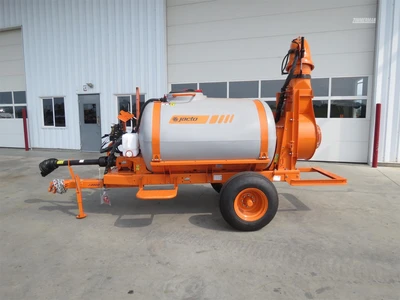 New | in-Stock 2027 JACTO J2000 Sprayers Pennsylvania US | Zimmerman Farm Service #1409974