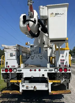 Used 2013 INTERNATIONAL 4300 UTILITY BUCKET Bucket (boom) trucks Virginia US | Proxy Equipment #1377842