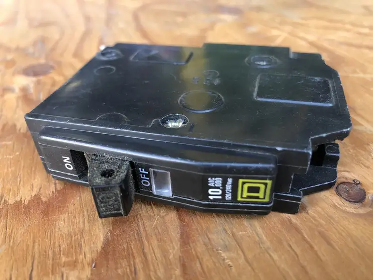 Used SQUARE D QOB140 Switchgears British Columbia CA | Lenmark #244361