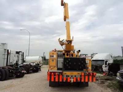 Used 2008 INTERNATIONAL DURASTAR Bucket (boom) trucks Manitoba CA | Conquest Truck & Auto Sales #1421334