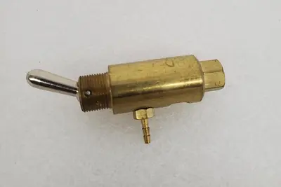 CLIPPARD TOGGLE VALVE