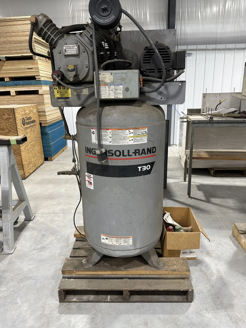 Used INGERSOLL RAND 2475N7.5 TYPE 30 Tank Mounted Air Compressors South Dakota US | Machinesused.com #1334056