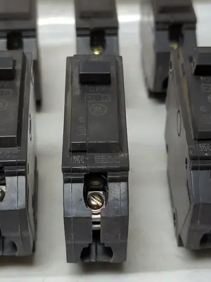 Used GE THQL1120 Miscellaneous Equipment (Electrical & Power) | Surplus Asset Holdings #1195006