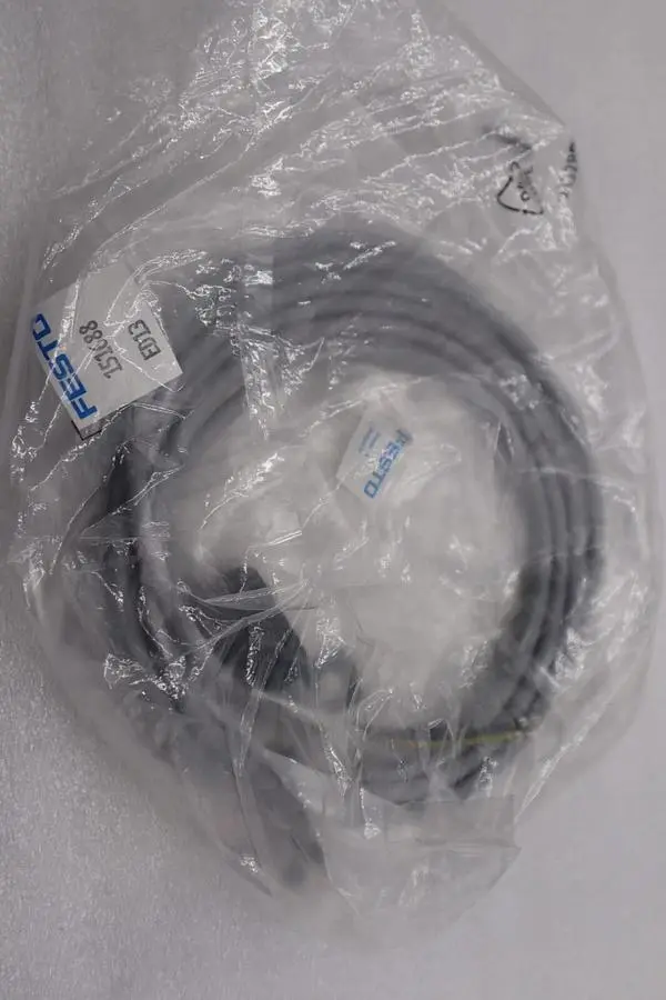 FESTO NEW KMEB-1-24-2.5-LED 151688 PLC Socket Connector Cable STOCK L-207-C