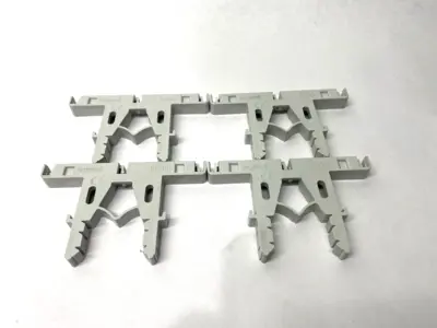 USED LEGRAND DIN RAIL MOUNT INSULATED SUPPORT LOT OF 4
