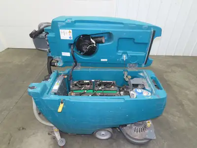 Tennant T500E Walk Behind Floor Scrubber 32" Disc Auto Scrubber 730H
