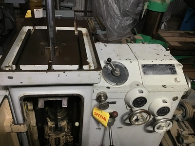 1.96 x 16" WGW Mdl. 50 / 400 Hydraulic Keyseater