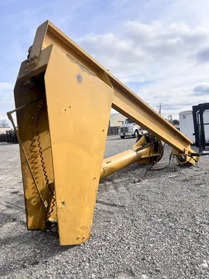 2 TON X 18' SPAN X 12' HIGH HOWE FREE STANDING JIB CRANE, WITH REMOTE CONTROL,  POWER ROTATION & YALE 2 TON HOIST: YOBRO #24579