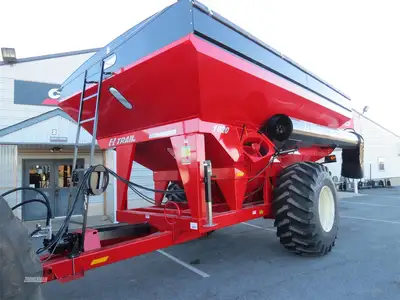 New | in-Stock 2023 E-Z TRAIL 1020 Grain Carts Pennsylvania US | Zimmerman Farm Service #1541606
