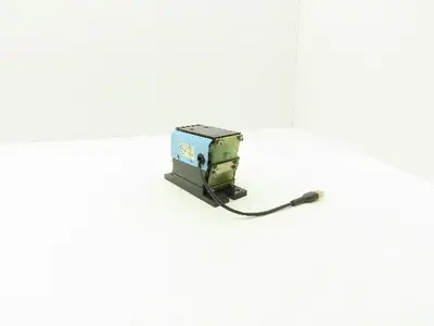 Osaka Seiko Small Parts Feeder Linear Conveyor Vibration Magnetic Motor 200V